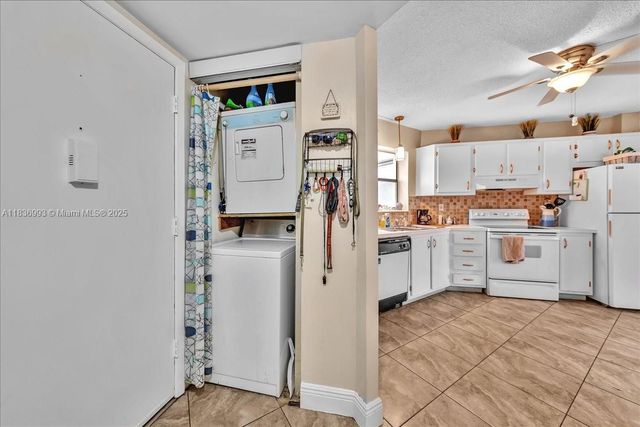 6555 W Broward Blvd 300, Plantation, FL 33317