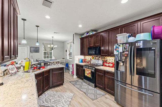 267 Freeman Boulevard, West Columbia, TX 77486