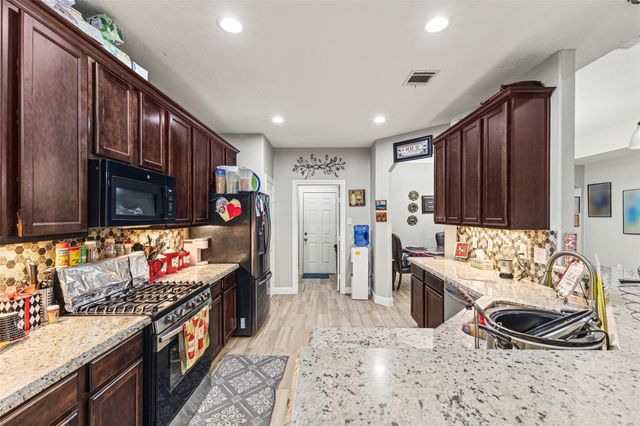 267 Freeman Boulevard, West Columbia, TX 77486