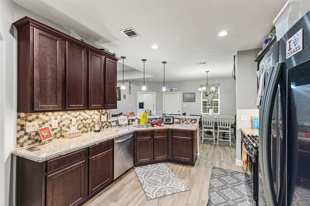 267 Freeman Boulevard, West Columbia, TX 77486