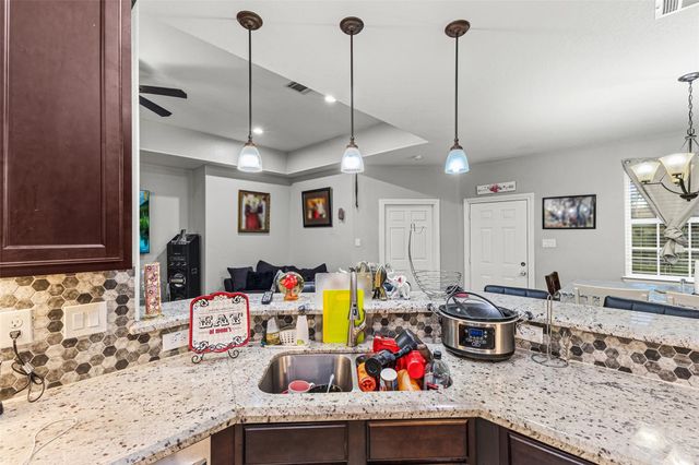 267 Freeman Boulevard, West Columbia, TX 77486