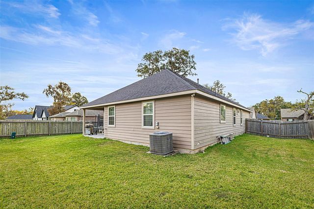 267 Freeman Boulevard, West Columbia, TX 77486