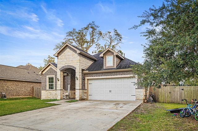 267 Freeman Boulevard, West Columbia, TX 77486