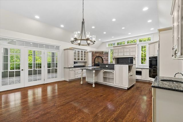 1546 Bobolink Circle, Woodstock, IL 60098