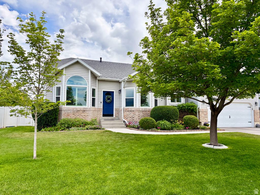 2587 W VISTA MEADOWS DR, Riverton, UT 84065 — exterior