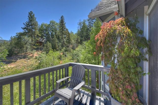 32988 Arrowbear Dr, Arrowbear, CA 92382