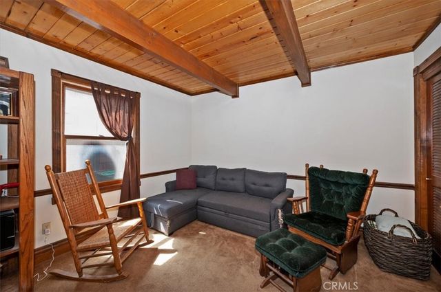 32988 Arrowbear Dr, Arrowbear, CA 92382