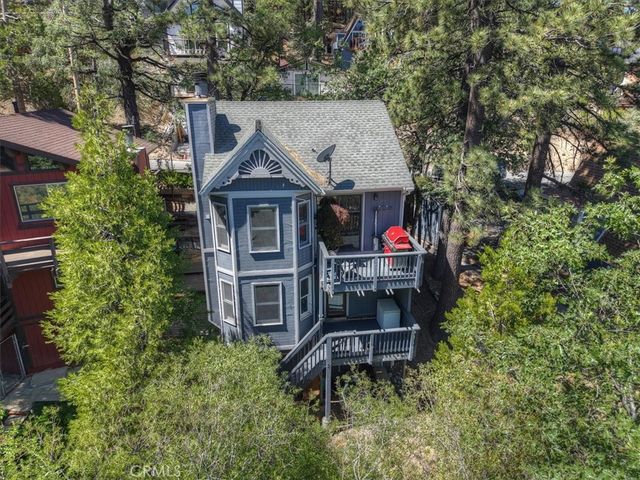 32988 Arrowbear Dr, Arrowbear, CA 92382