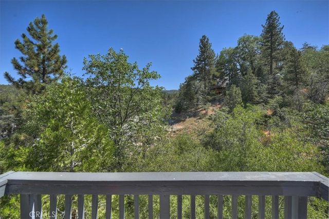32988 Arrowbear Dr, Arrowbear, CA 92382