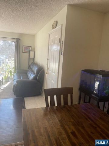 181 Linden 181, Mahwah, NJ 07430