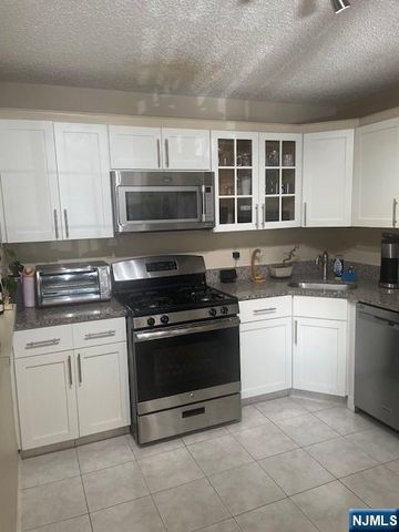 181 Linden 181, Mahwah, NJ 07430