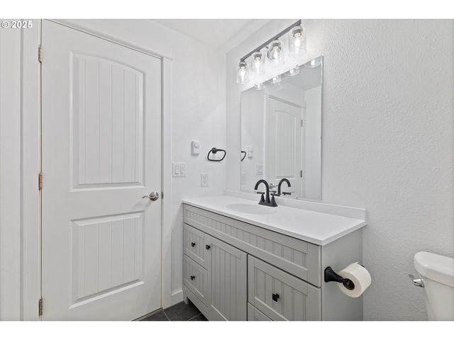 1997 Sw OLEANDER Ct, Mc Minnville, OR 97128