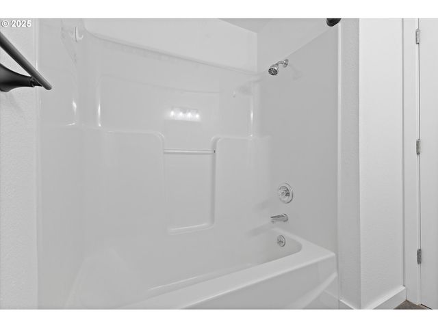 1997 Sw OLEANDER Ct, Mc Minnville, OR 97128