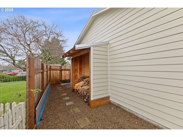 1997 Sw OLEANDER Ct, Mc Minnville, OR 97128