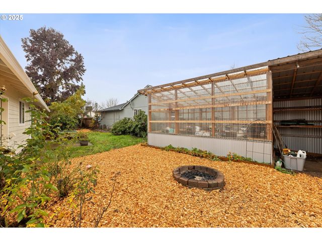 1997 Sw OLEANDER Ct, Mc Minnville, OR 97128