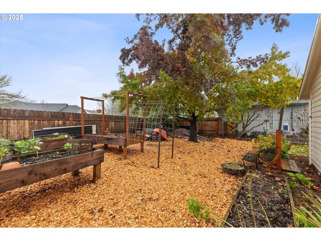 1997 Sw OLEANDER Ct, Mc Minnville, OR 97128