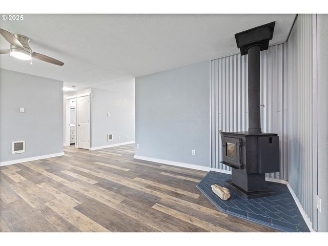 1997 Sw OLEANDER Ct, Mc Minnville, OR 97128