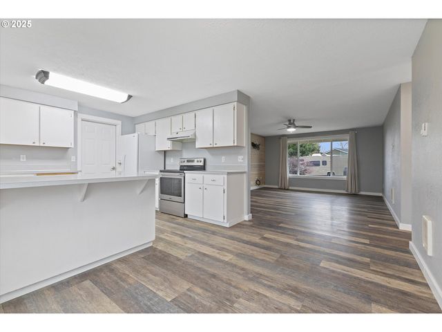 1997 Sw OLEANDER Ct, Mc Minnville, OR 97128