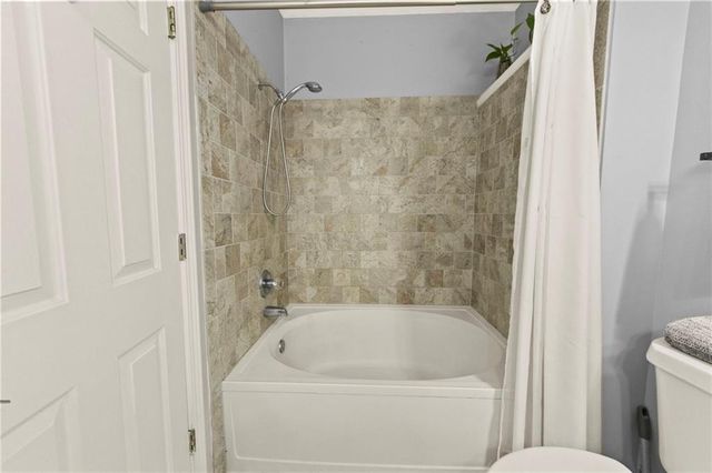 933 Sandringham Drive 933, Alpharetta, GA 30004