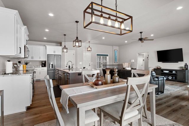 2885 SUSSEX ROAD, Green Bay, WI 54311