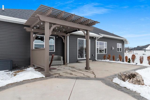 2885 SUSSEX ROAD, Green Bay, WI 54311