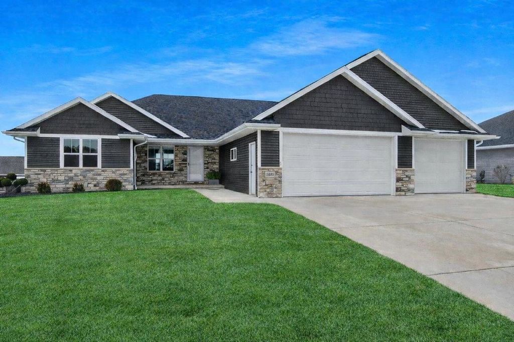 2885 SUSSEX ROAD, Green Bay, WI 54311