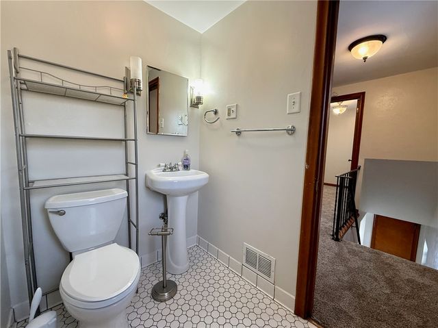 3037 Churchview Ave, Baldwin Boro, PA 15227