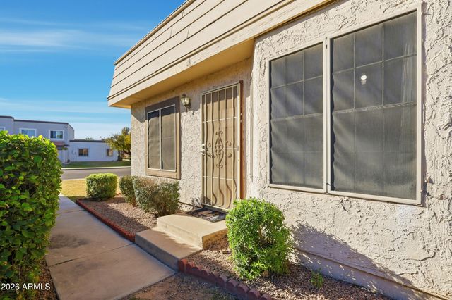 1033 E BENDIX Drive, Tempe, AZ 85283