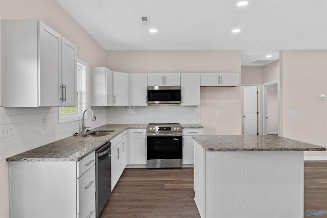 146 Green Road, New Market, AL 35761