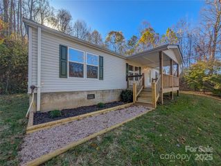 126 Juniper Drive, Burnsville, NC 28714