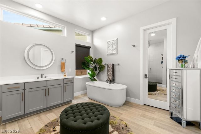 445 Cliff Terrace Avenue, Las Vegas, NV 89138