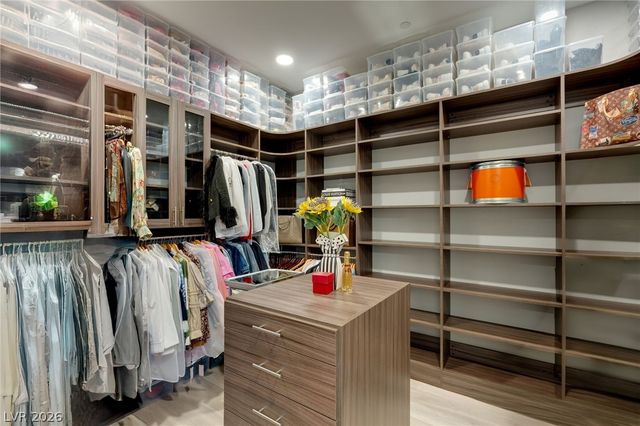 445 Cliff Terrace Avenue, Las Vegas, NV 89138