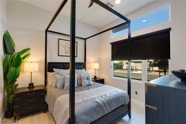 445 Cliff Terrace Avenue, Las Vegas, NV 89138