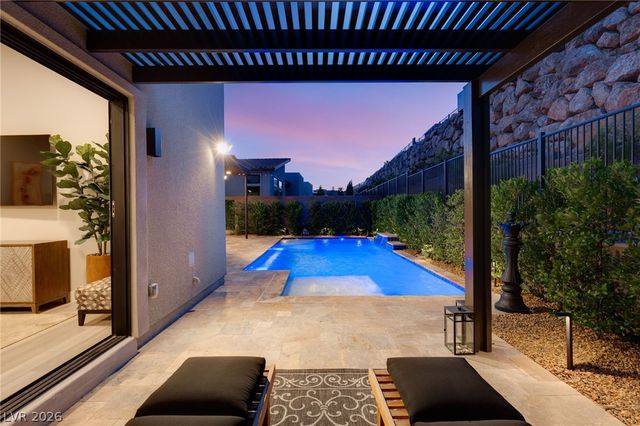 445 Cliff Terrace Avenue, Las Vegas, NV 89138