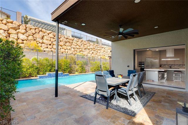 445 Cliff Terrace Avenue, Las Vegas, NV 89138