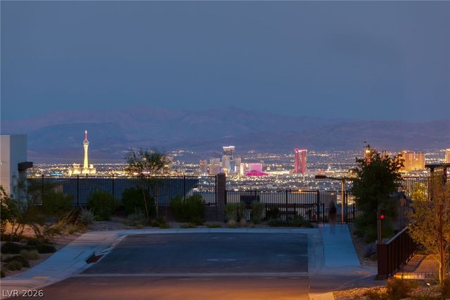 445 Cliff Terrace Avenue, Las Vegas, NV 89138