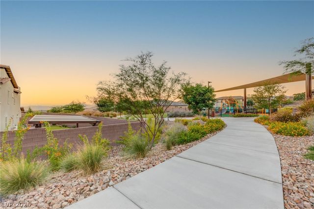 445 Cliff Terrace Avenue, Las Vegas, NV 89138