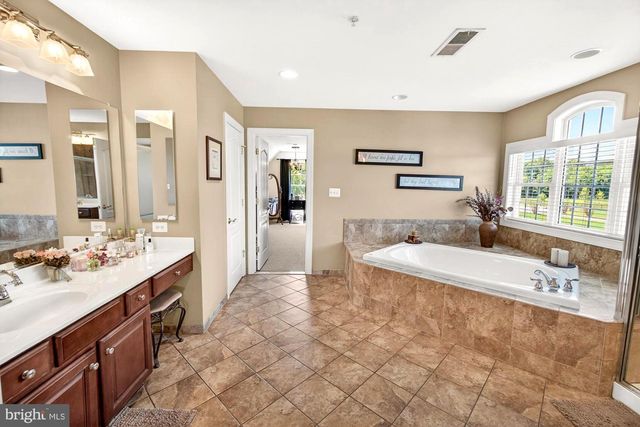 15512 MOUNT NEBO RD, Poolesville, MD 20837