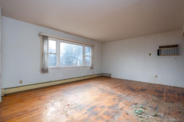 2 Deborah Lane, Valley Cottage, NY 10989