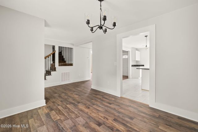 305 E Harnett Street, Benson, NC 27504