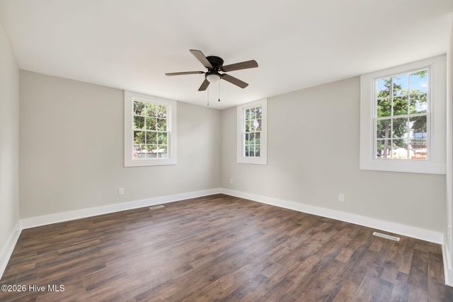 305 E Harnett Street, Benson, NC 27504