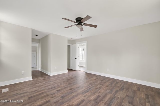 305 E Harnett Street, Benson, NC 27504