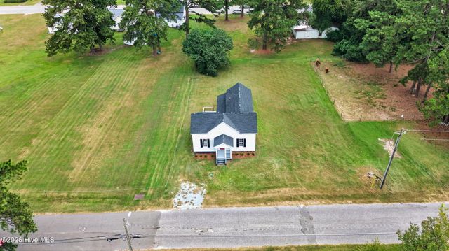 305 E Harnett Street, Benson, NC 27504