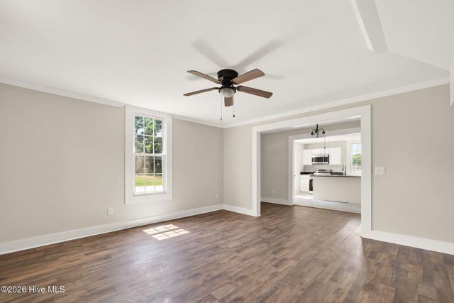 305 E Harnett Street, Benson, NC 27504