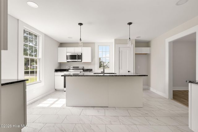 305 E Harnett Street, Benson, NC 27504