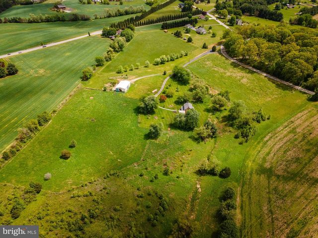 2100 BLACKS SCHOOL HOUSE RD, Taneytown, MD 21787