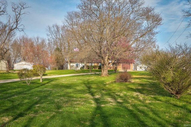 2423 Luigs Road, Wadesville, IN 47638