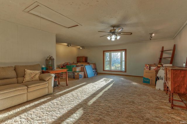 2423 Luigs Road, Wadesville, IN 47638