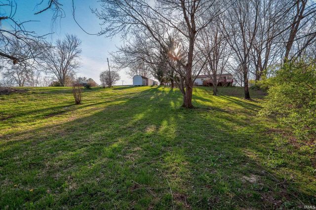 2423 Luigs Road, Wadesville, IN 47638