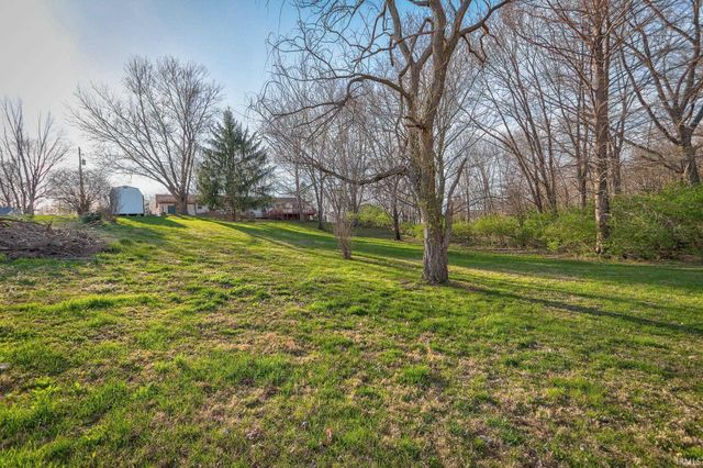 2423 Luigs Road, Wadesville, IN 47638